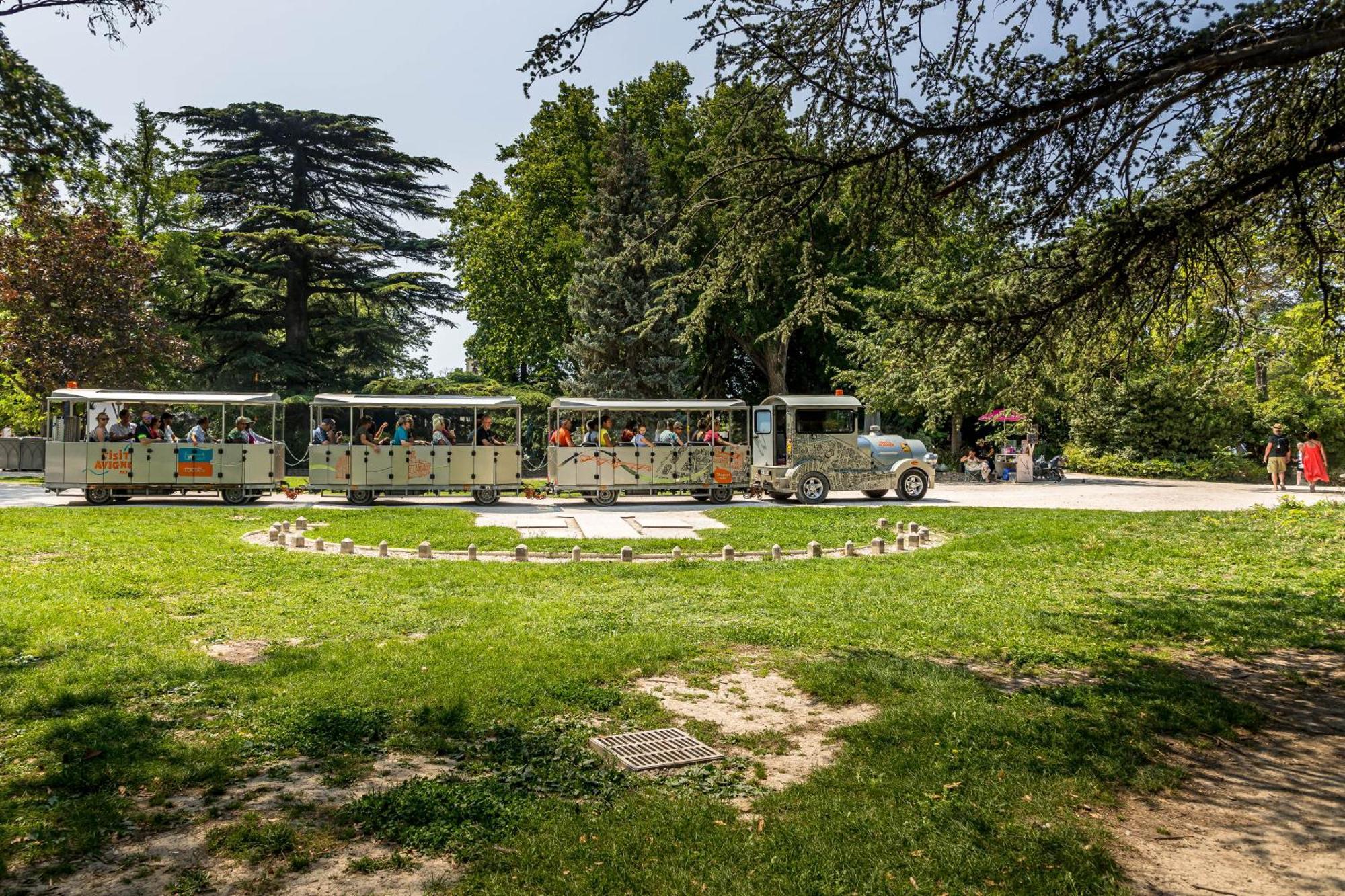 Camping Les Avignon - La Laune Villeneuve-lès-Avignon Dış mekan fotoğraf