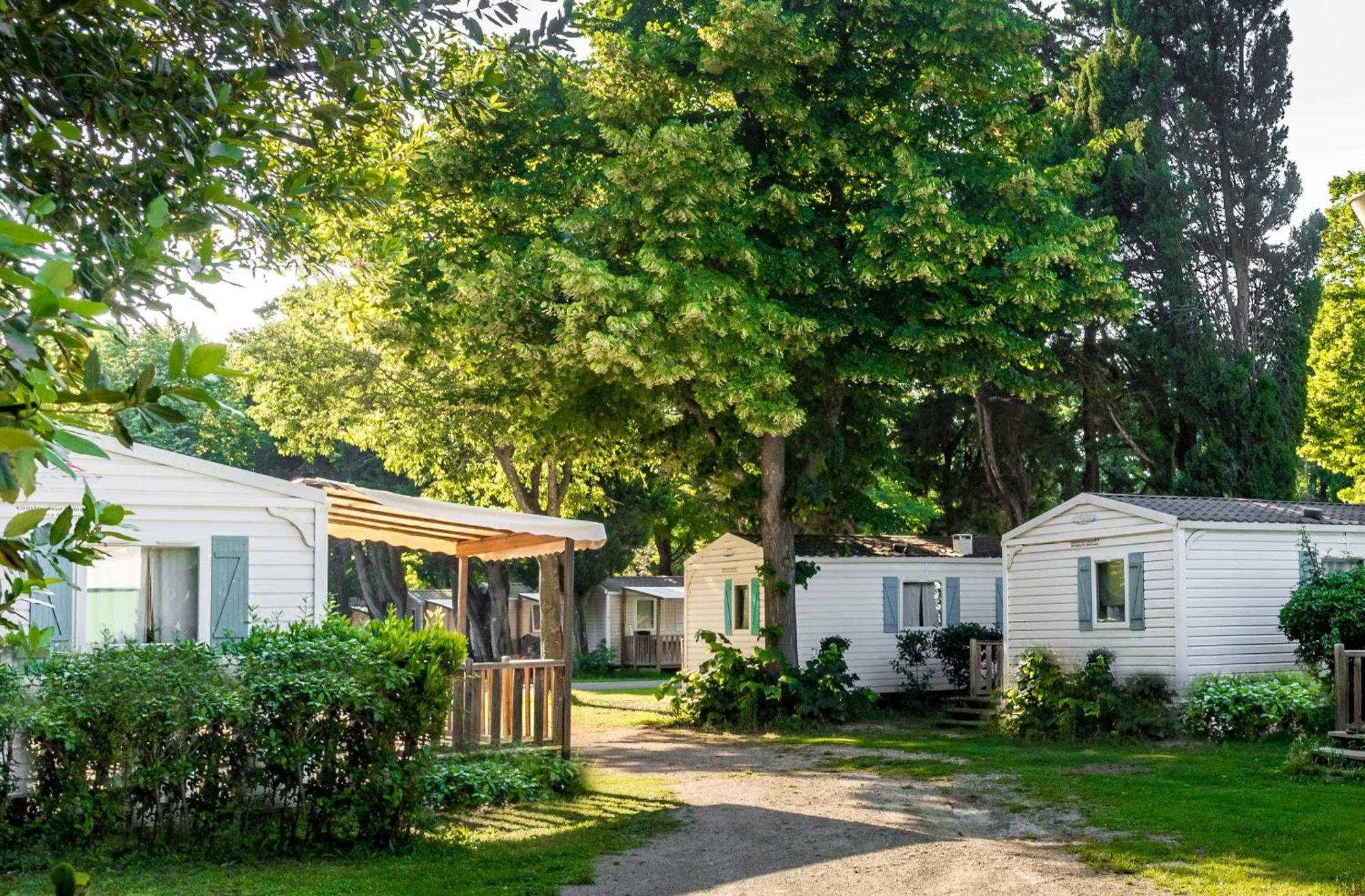 Camping Les Avignon - La Laune Villeneuve-lès-Avignon Dış mekan fotoğraf