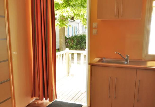 Camping Les Avignon - La Laune Villeneuve-lès-Avignon Oda fotoğraf